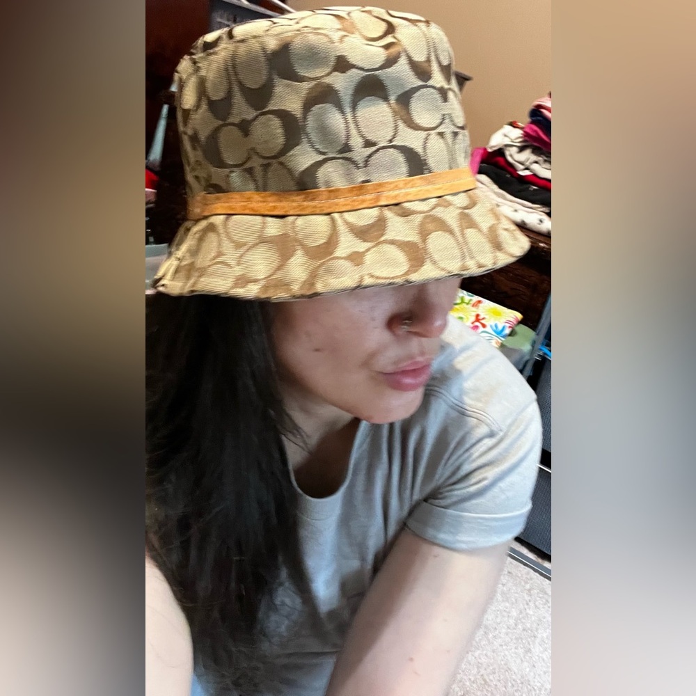 Coach VTG Signature Bucket Hat